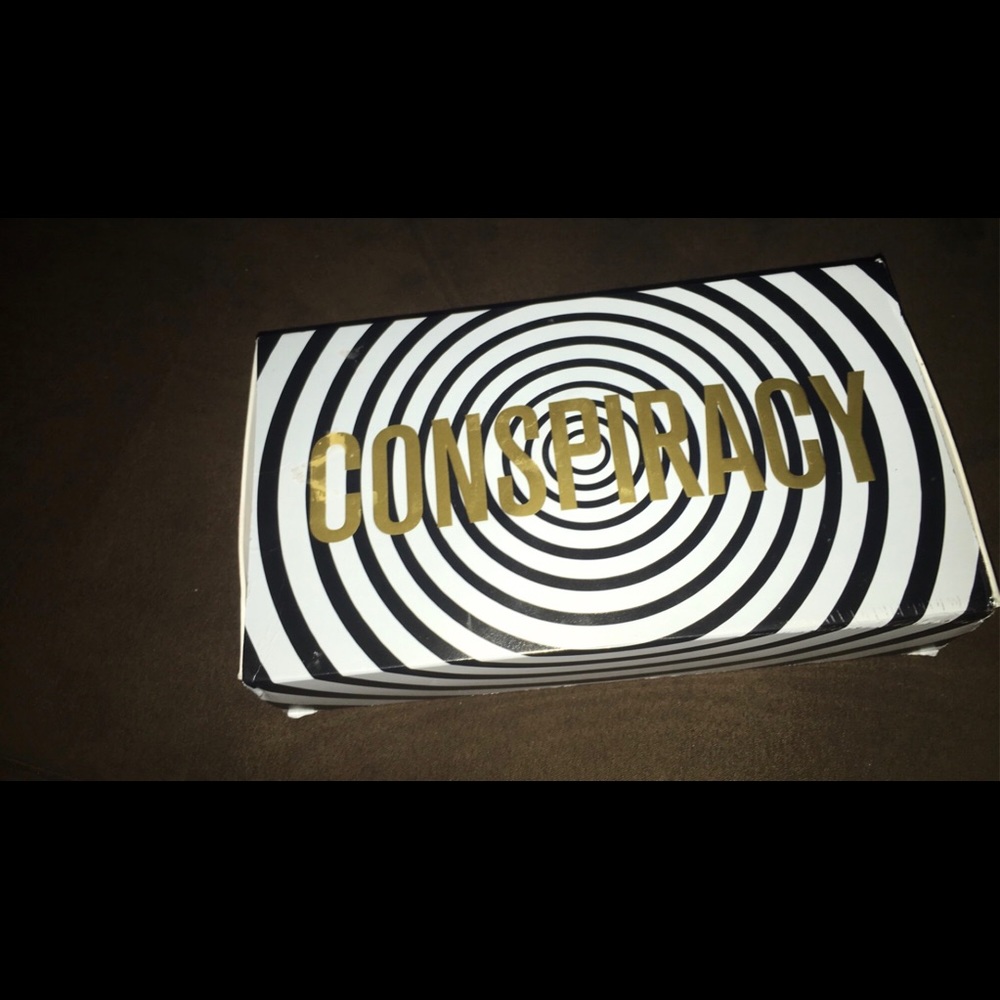 Jeffree Star Conspiracy Palette